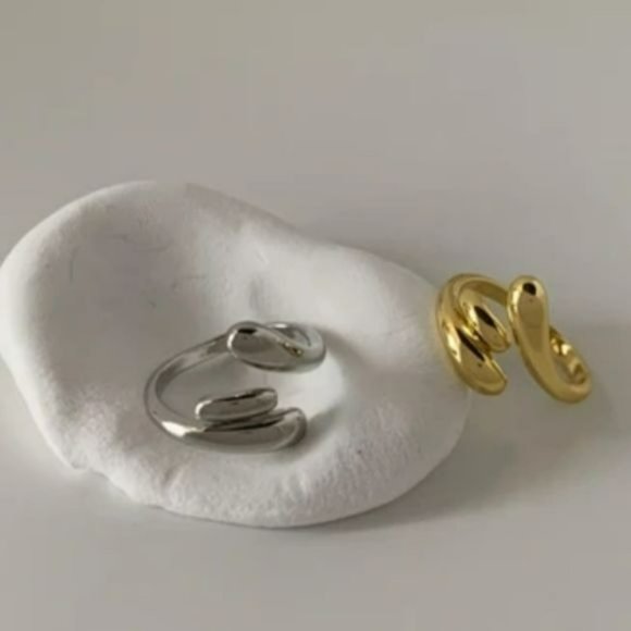 Womens Set of Two Silver And Gold Tear Shape Layers Twisted Open Ring Adjustable - Picture 8 of 14